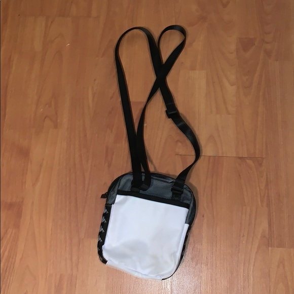 Kappa cross body bag - Picture 2 of 5